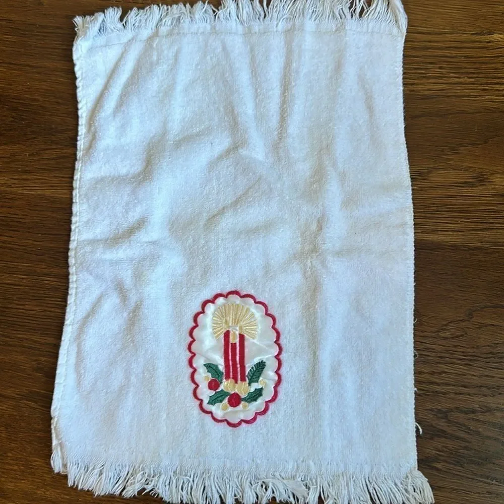 Vintage set of‎ 2 Christmas hand towels/embroidered ornament & Christmas candles